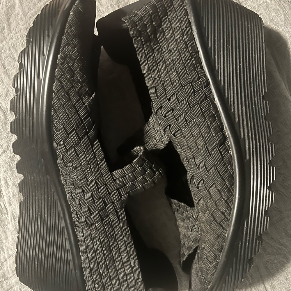Skechers